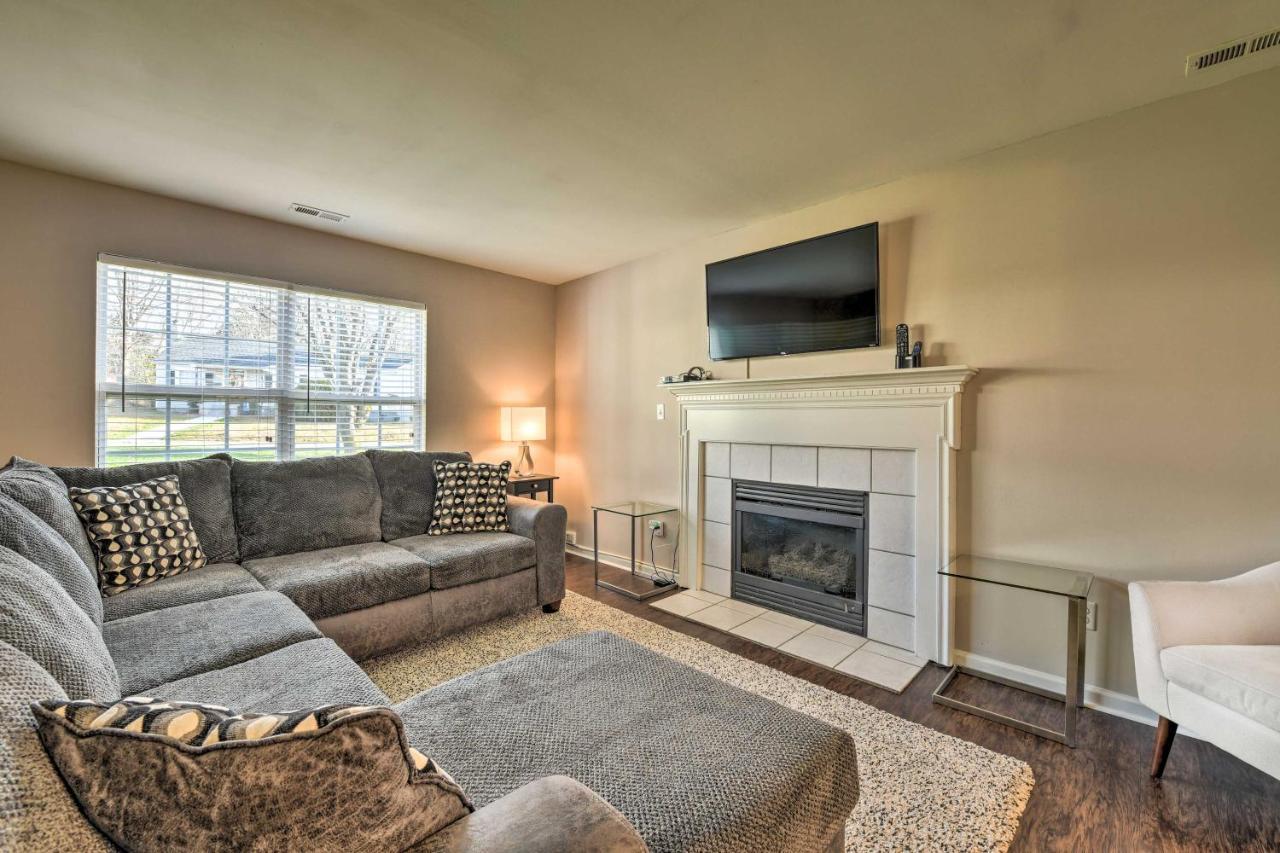 Cozy Urban Retreat With Grill, Near Uncc Villa Шарлът Екстериор снимка