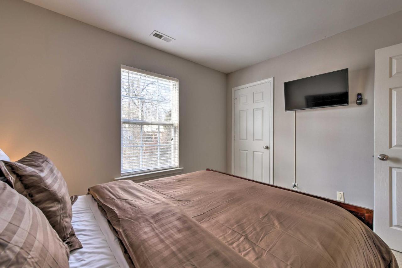 Cozy Urban Retreat With Grill, Near Uncc Villa Шарлът Екстериор снимка
