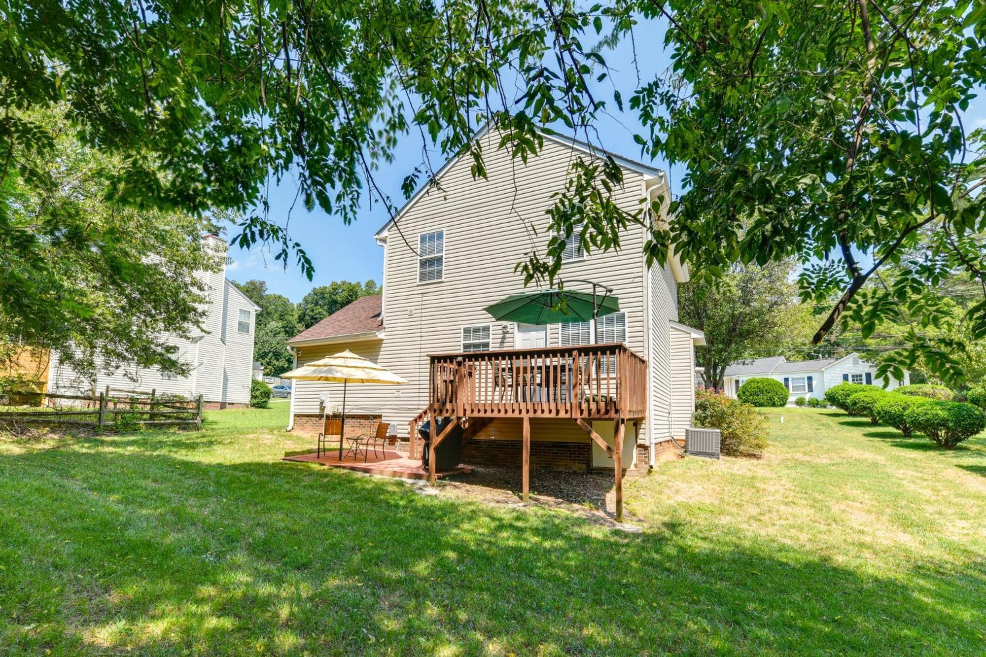 Cozy Urban Retreat With Grill, Near Uncc Villa Шарлът Екстериор снимка